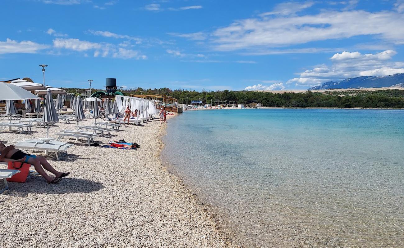 Zrce beach'in fotoğrafı hafif ince çakıl taş yüzey ile