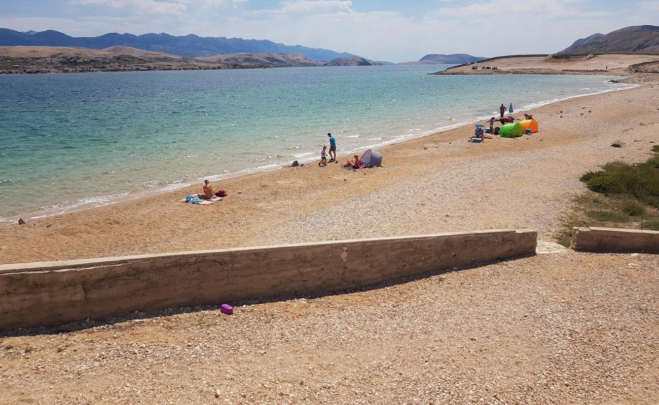 Prnjica beach'in fotoğrafı çakıl ile kum yüzey ile