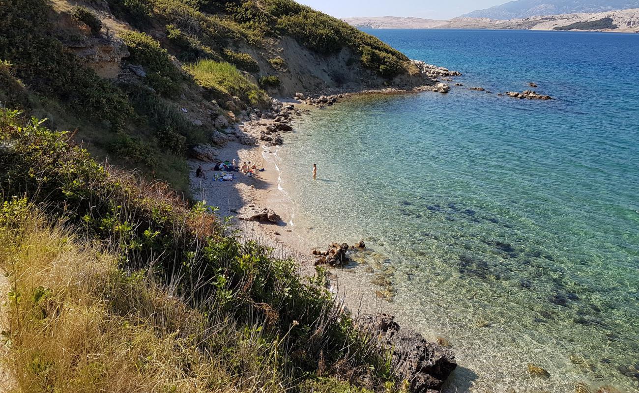 Plaza Tihana'in fotoğrafı hafif çakıl yüzey ile