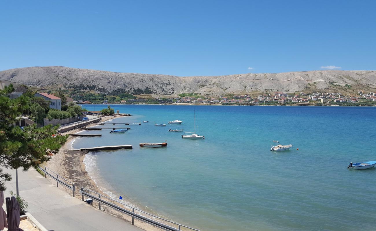Tanja beach'in fotoğrafı küçük bej çakıl yüzey ile