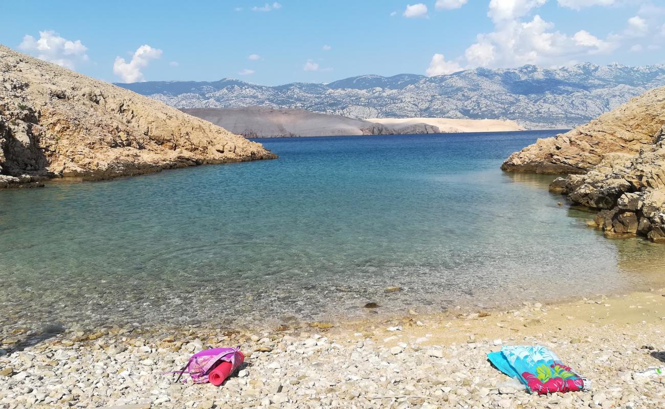 Eldugott beach'in fotoğrafı bej kum ve çakıl yüzey ile