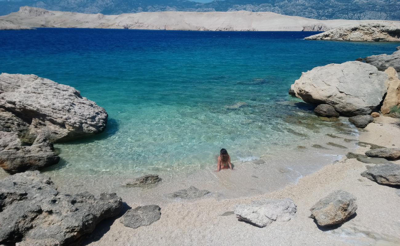 Streto beach'in fotoğrafı küçük bej çakıl yüzey ile