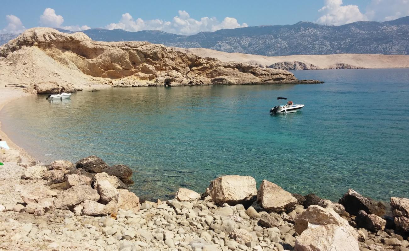 Mali Zaton beach'in fotoğrafı bej çakıl yüzey ile
