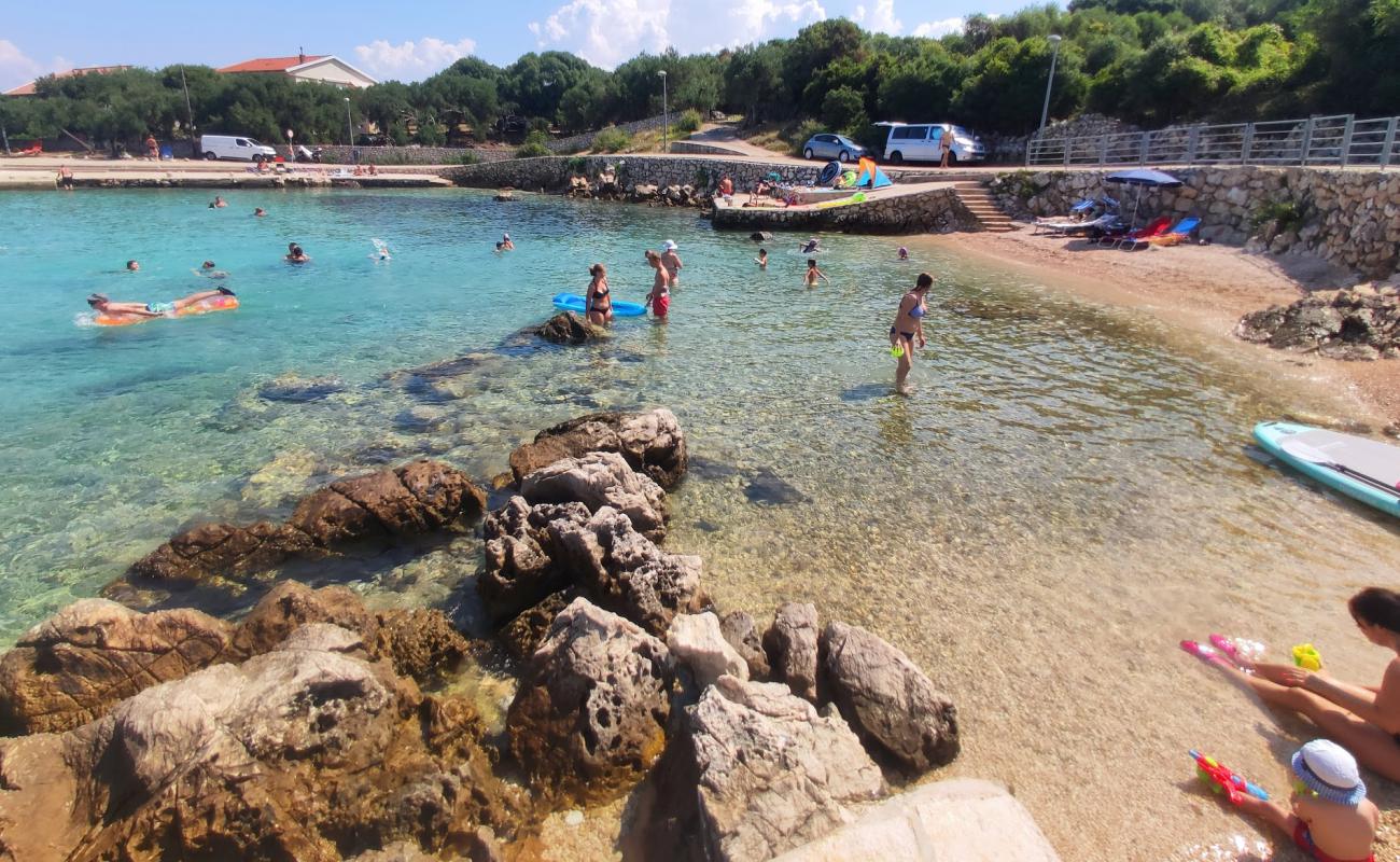 Plaza Mata'in fotoğrafı beton kaplı yüzey yüzey ile
