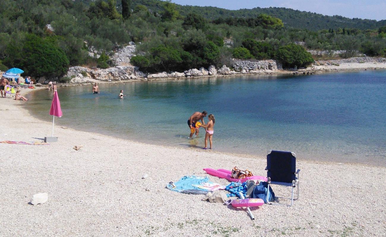 Plaza Mala Lamjana'in fotoğrafı gri çakıl taşı yüzey ile