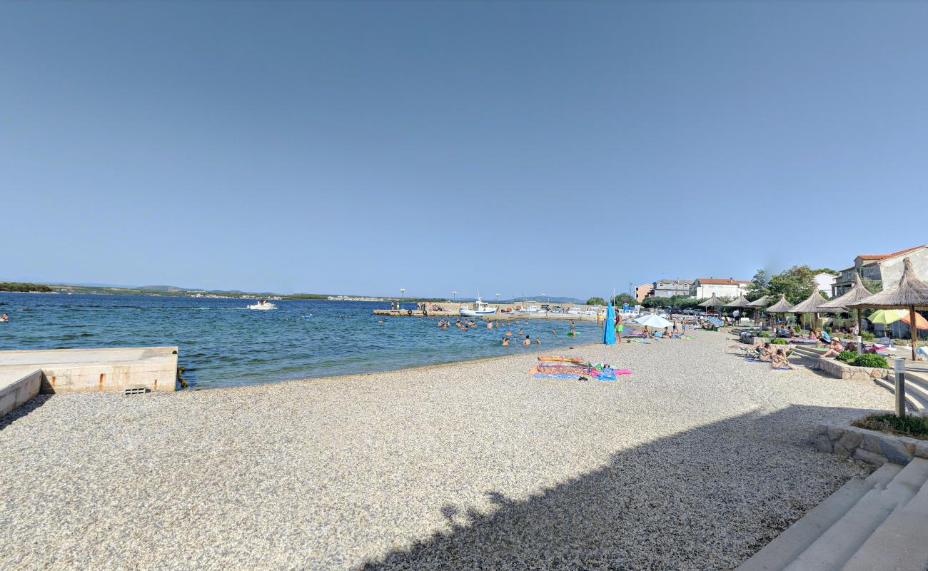 Tkon beach'in fotoğrafı imkanlar alanı