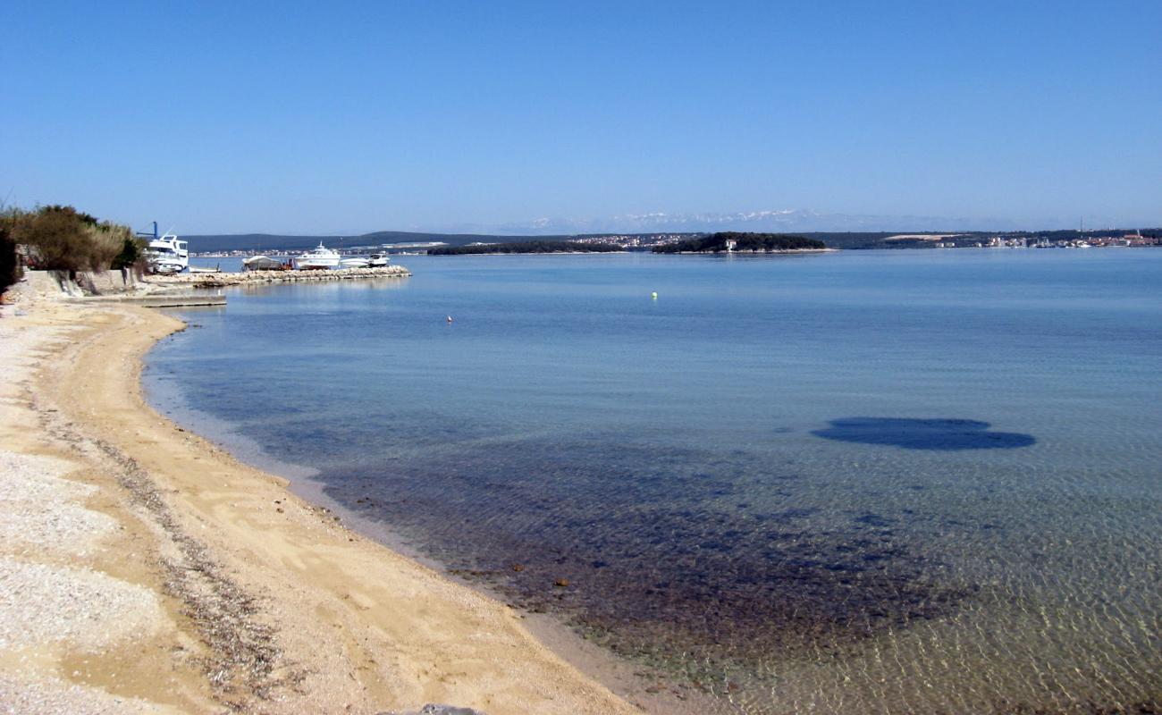 Plaza Plazine'in fotoğrafı kahverengi kum yüzey ile