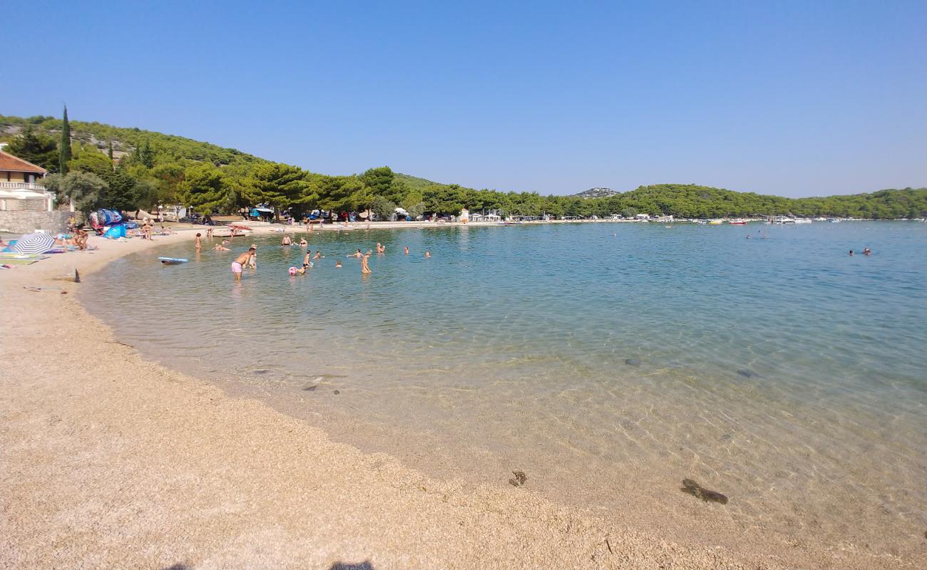 Lovisca beach'in fotoğrafı bej çakıl yüzey ile