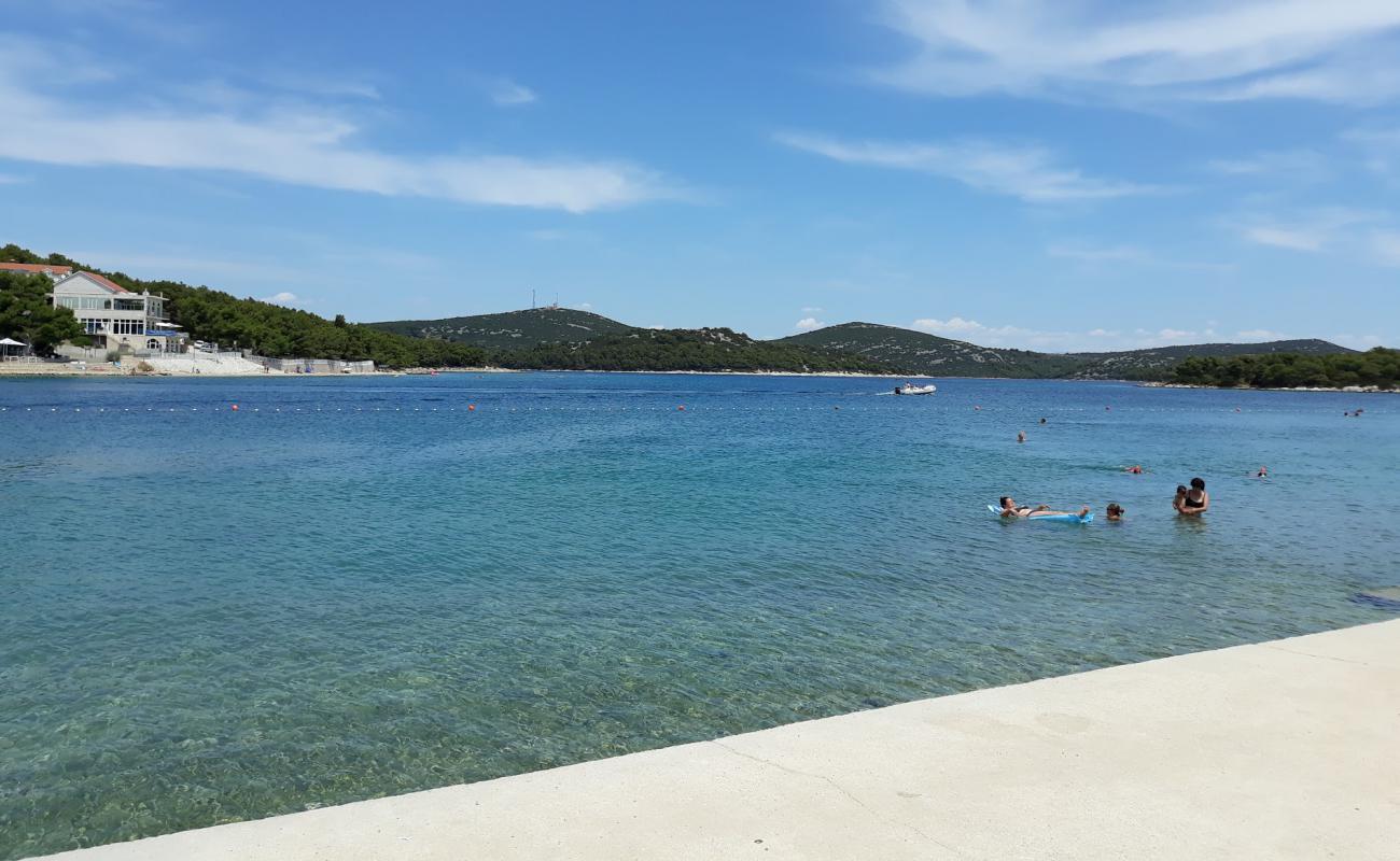 Plaza Lucica'in fotoğrafı hafif ince çakıl taş yüzey ile