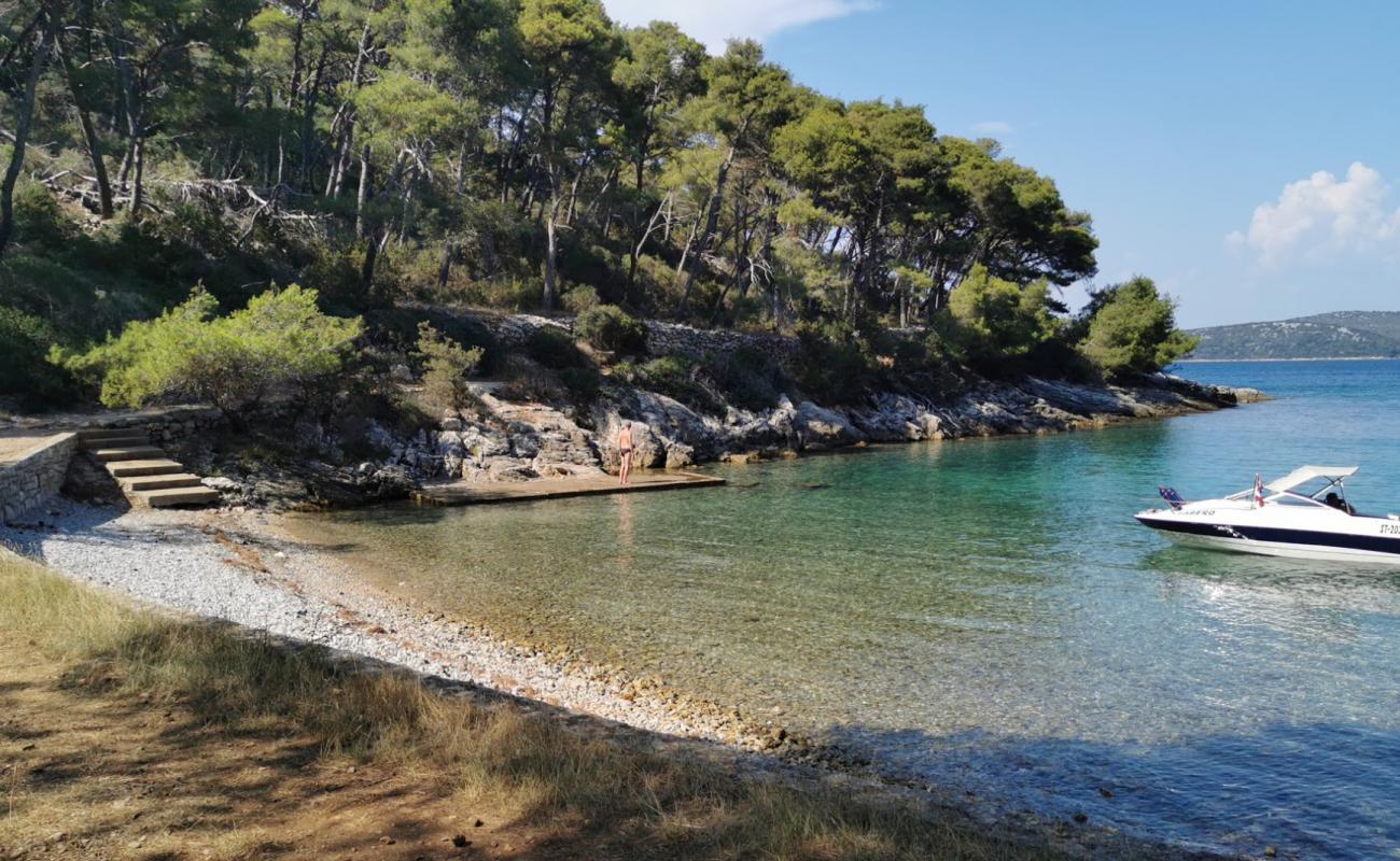 Bozava beach'in fotoğrafı hafif çakıl yüzey ile