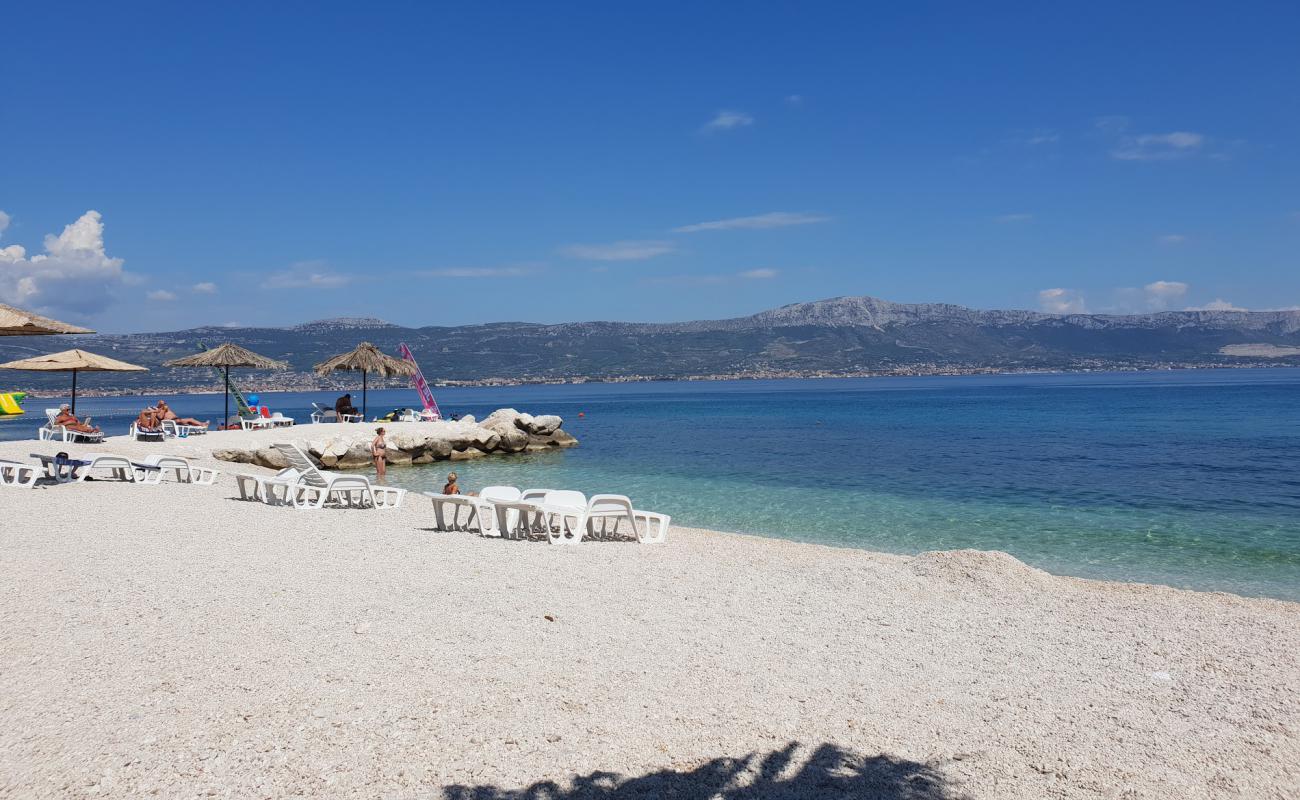 Osoje Plajı'in fotoğrafı beyaz ince çakıl yüzey ile