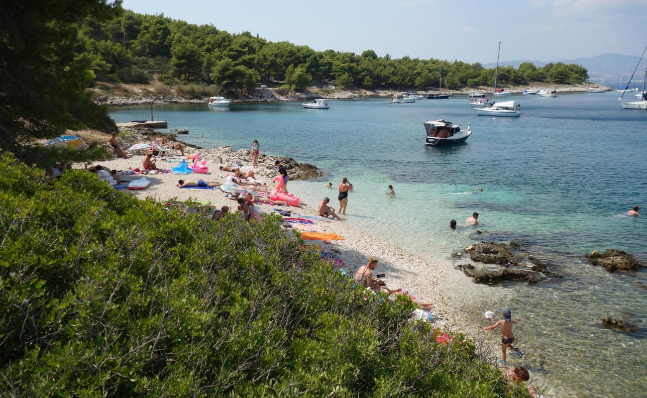 Glorija beach'in fotoğrafı hafif çakıl yüzey ile