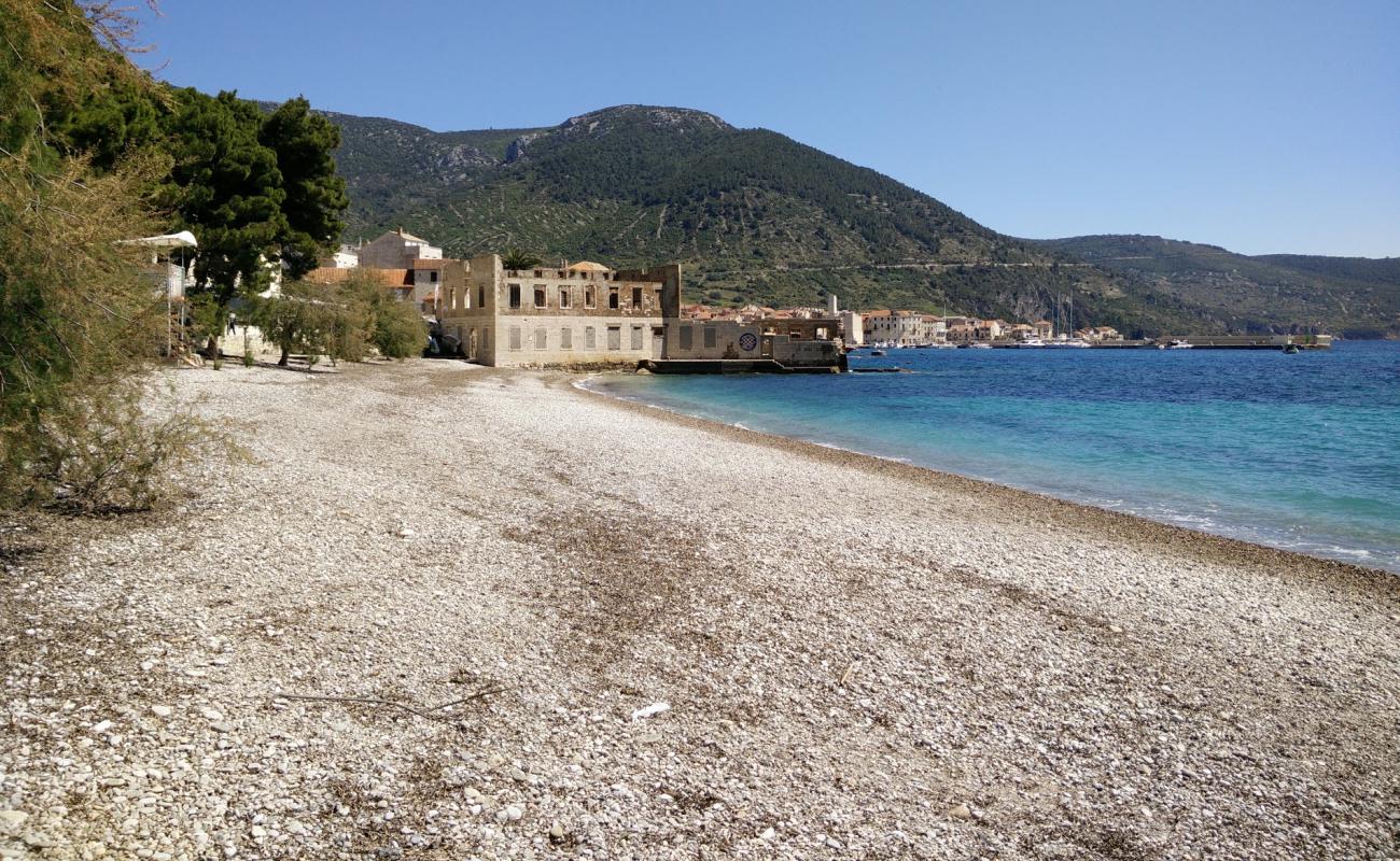 Gusarica beach'in fotoğrafı hafif çakıl yüzey ile