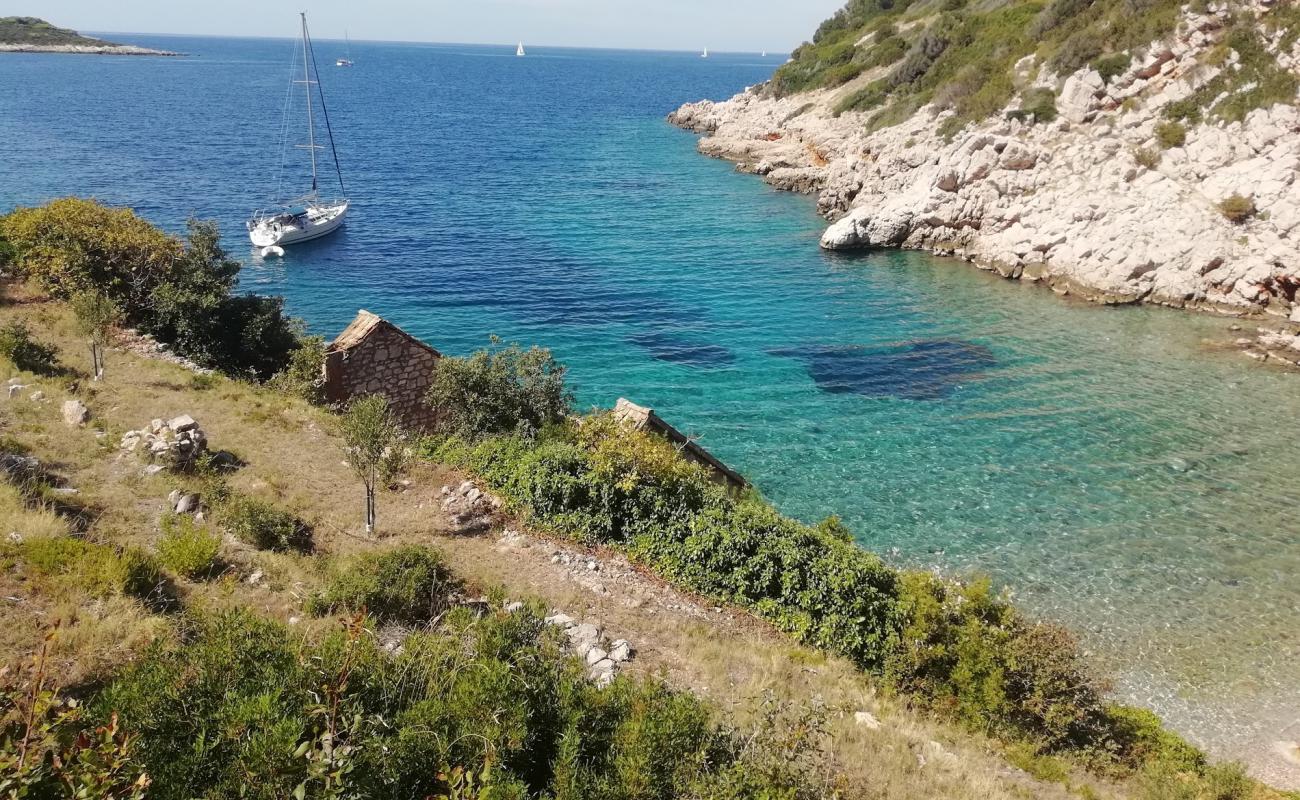 Gradac beach'in fotoğrafı hafif çakıl yüzey ile