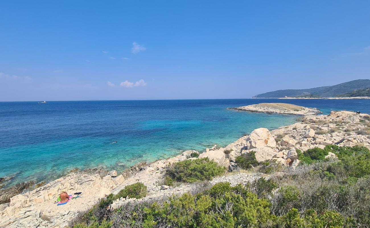 Komarca beach'in fotoğrafı taşlar yüzey ile