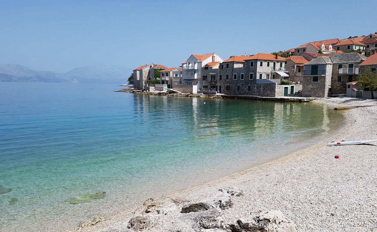 Balatura beach'in fotoğrafı hafif çakıl yüzey ile