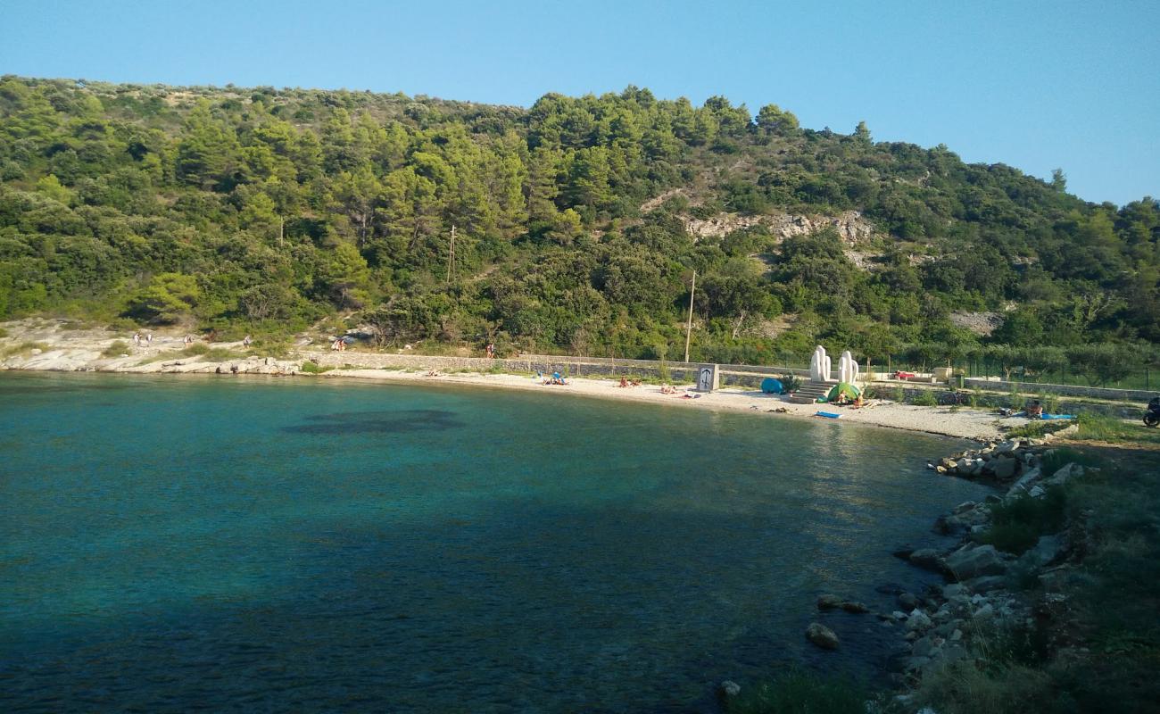 Trstena beach'in fotoğrafı bej çakıl yüzey ile