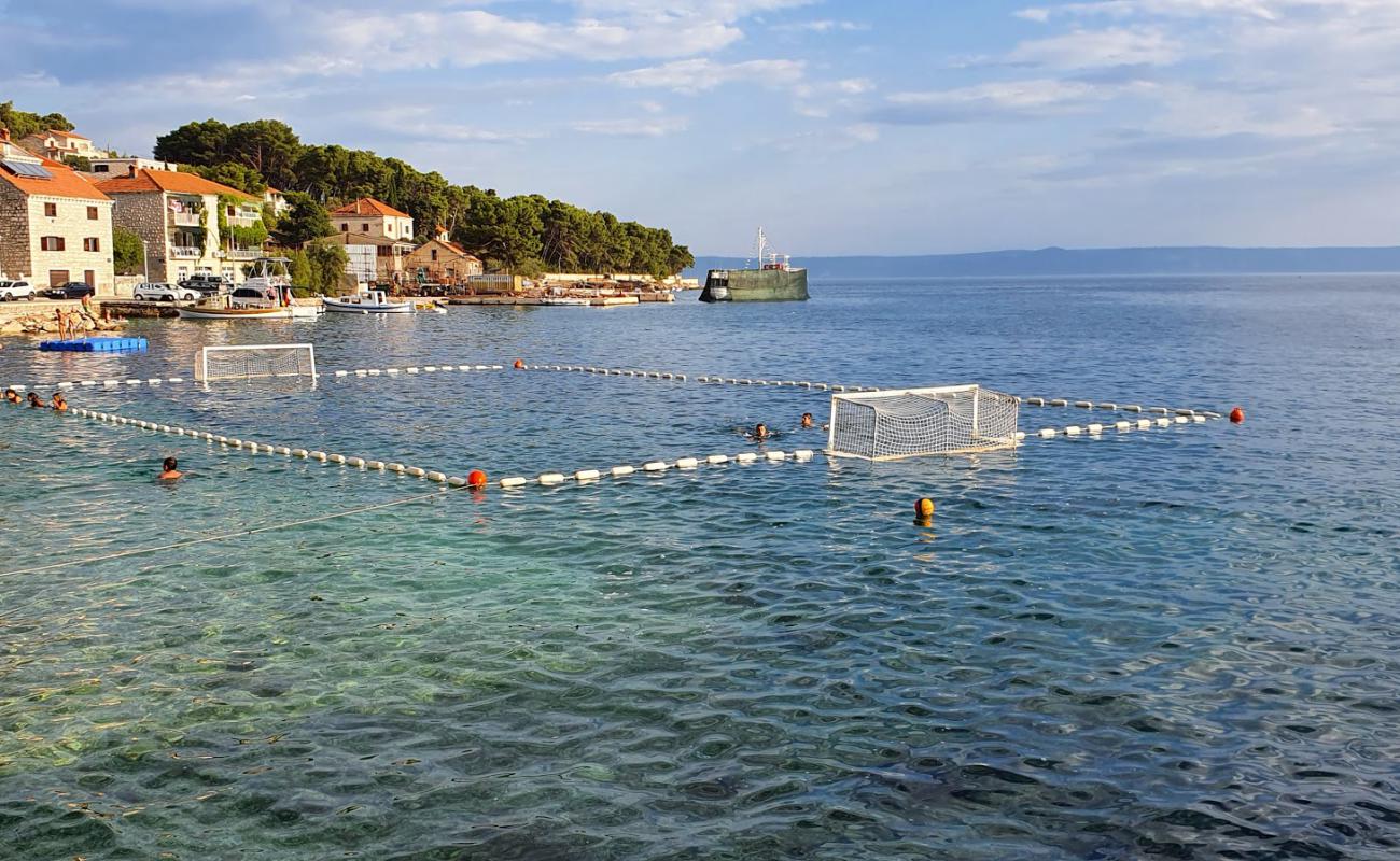 Stipe beach'in fotoğrafı hafif ince çakıl taş yüzey ile