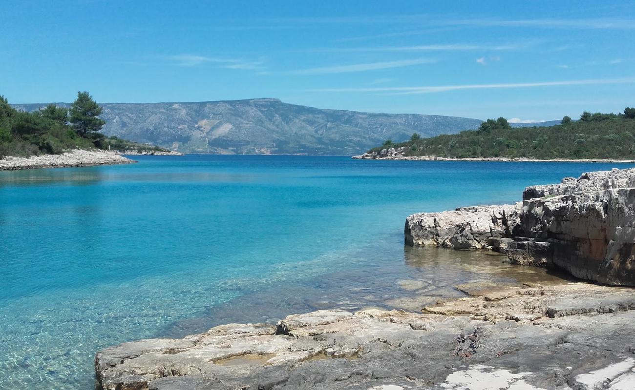 Zhukova beach'in fotoğrafı hafif çakıl yüzey ile