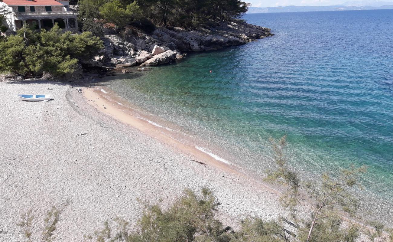 Robinson beach'in fotoğrafı hafif ince çakıl taş yüzey ile