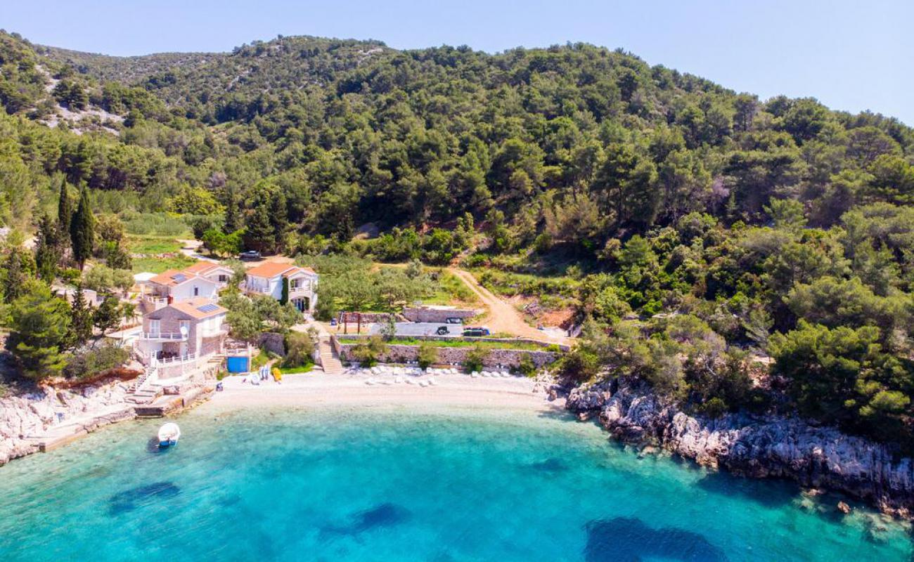 Lost beach'in fotoğrafı hafif ince çakıl taş yüzey ile