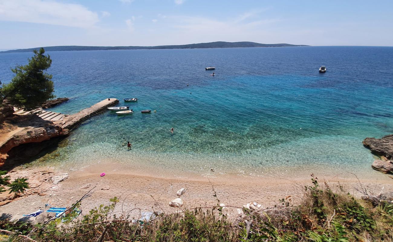 Skalinada beach'in fotoğrafı hafif ince çakıl taş yüzey ile