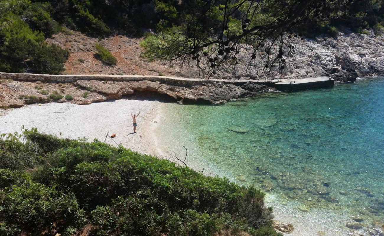 Piscena beach'in fotoğrafı hafif çakıl yüzey ile