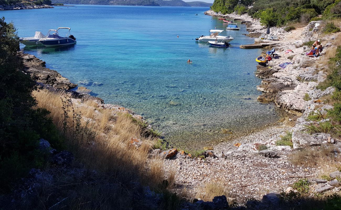 Strasincica beach'in fotoğrafı hafif çakıl yüzey ile