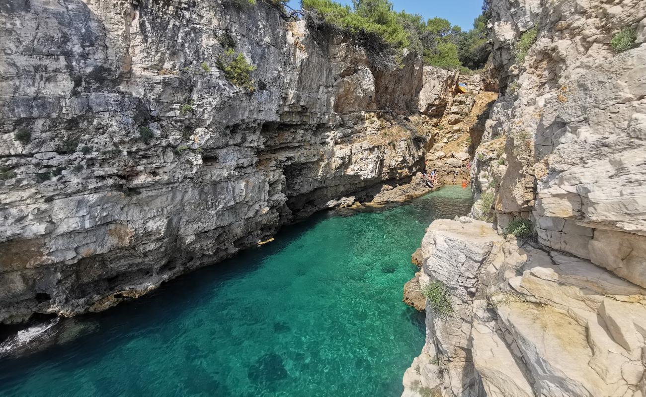 Verudela Canyon'in fotoğrafı taşlar yüzey ile