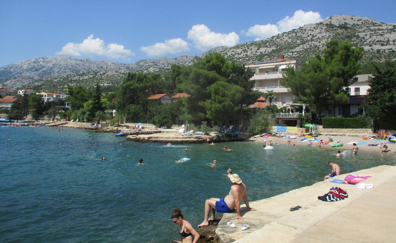 Plaza Vickovo Mulo'in fotoğrafı gri ince çakıl taş yüzey ile