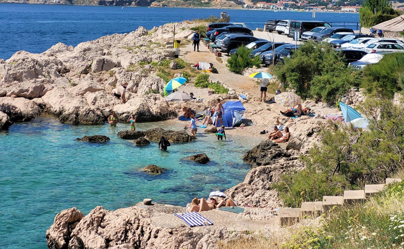 Plaza Sveti Ivan'in fotoğrafı hafif ince çakıl taş yüzey ile