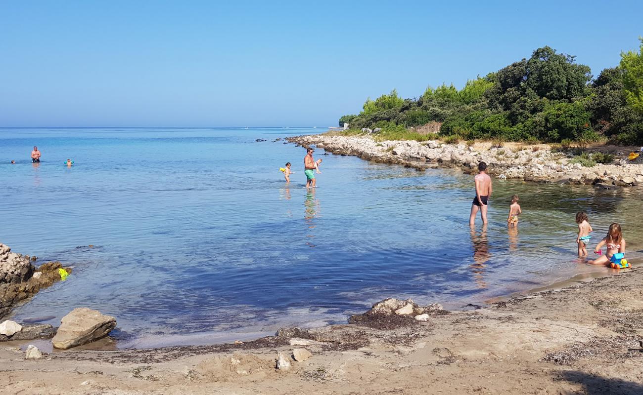 Plaza Meka'in fotoğrafı parlak kum yüzey ile