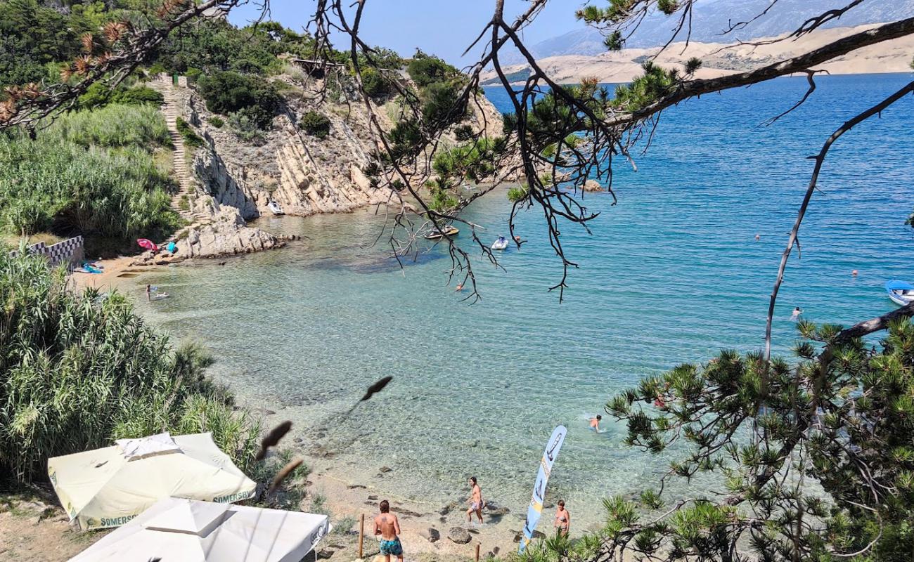 Plaza Mirmanica Voda'in fotoğrafı gri ince çakıl taş yüzey ile