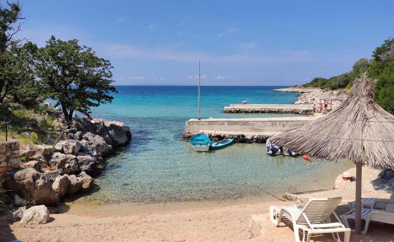 Uvala Kanic'in fotoğrafı beton kapak yüzey ile