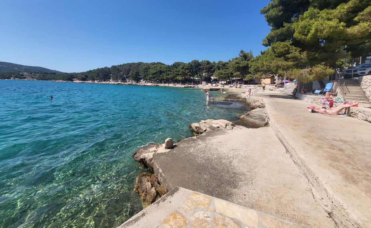 Beach Zamalin'in fotoğrafı beton kapak yüzey ile