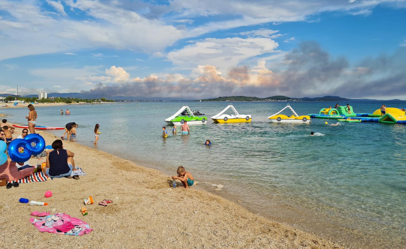 Tribunj Beach'in fotoğrafı taşlar yüzey ile