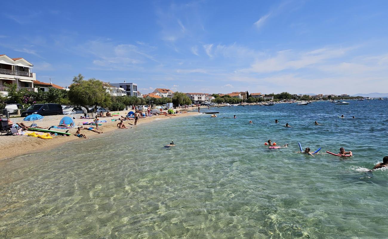 Beach Lovetovo'in fotoğrafı hafif ince çakıl taş yüzey ile