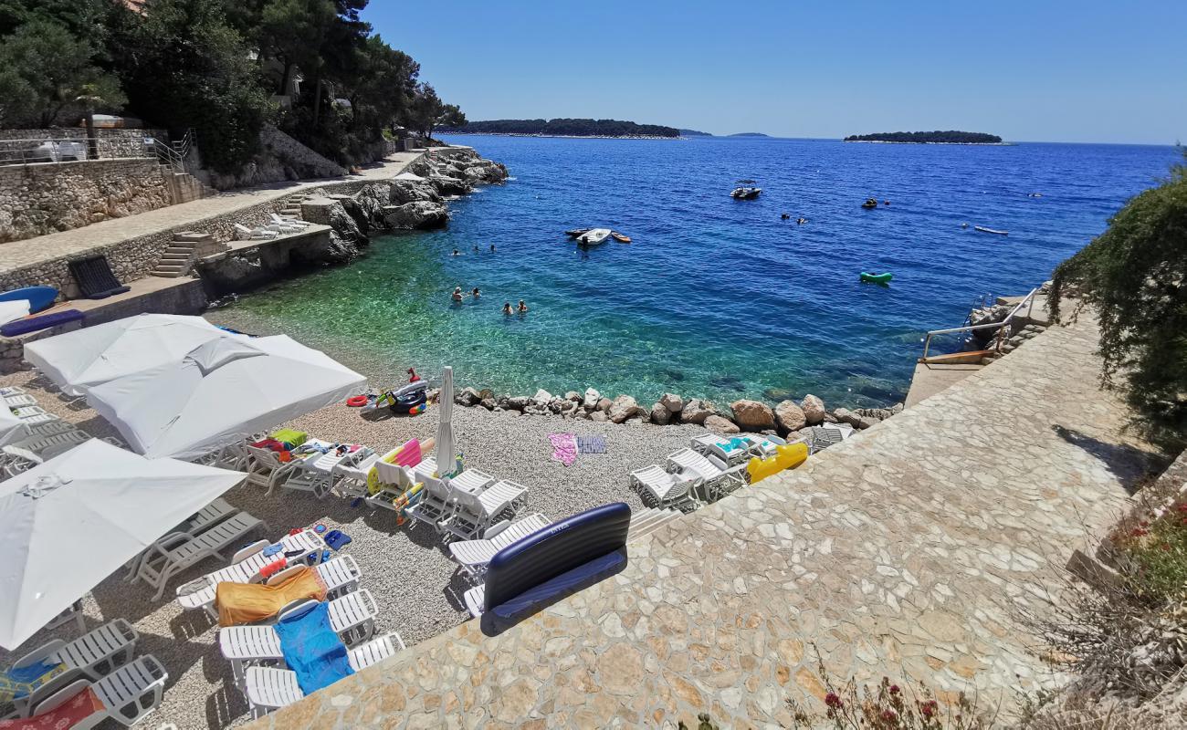 Tepli Bok Beach'in fotoğrafı taşlar yüzey ile