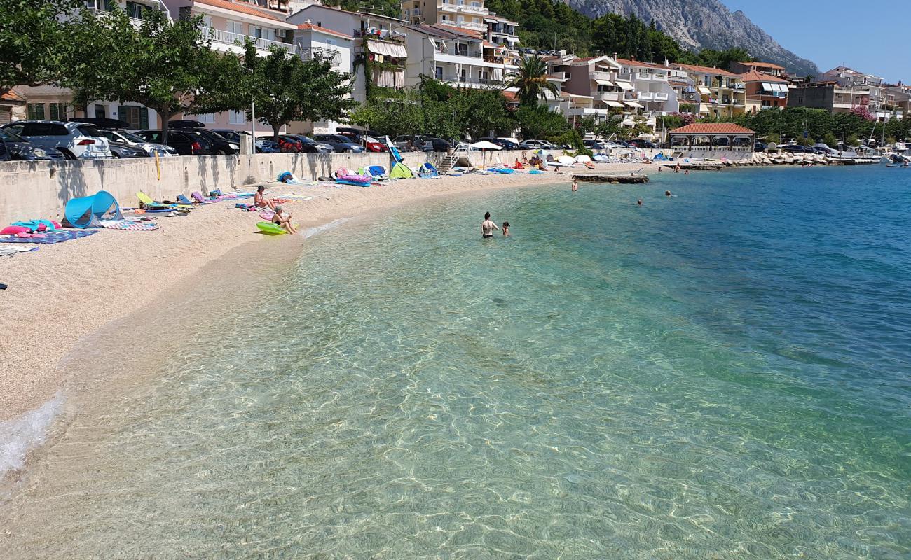 Beach Caklje'in fotoğrafı hafif ince çakıl taş yüzey ile