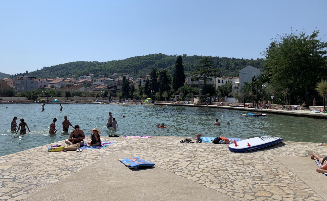 Beach Jaz, Preko'in fotoğrafı beton kapak yüzey ile