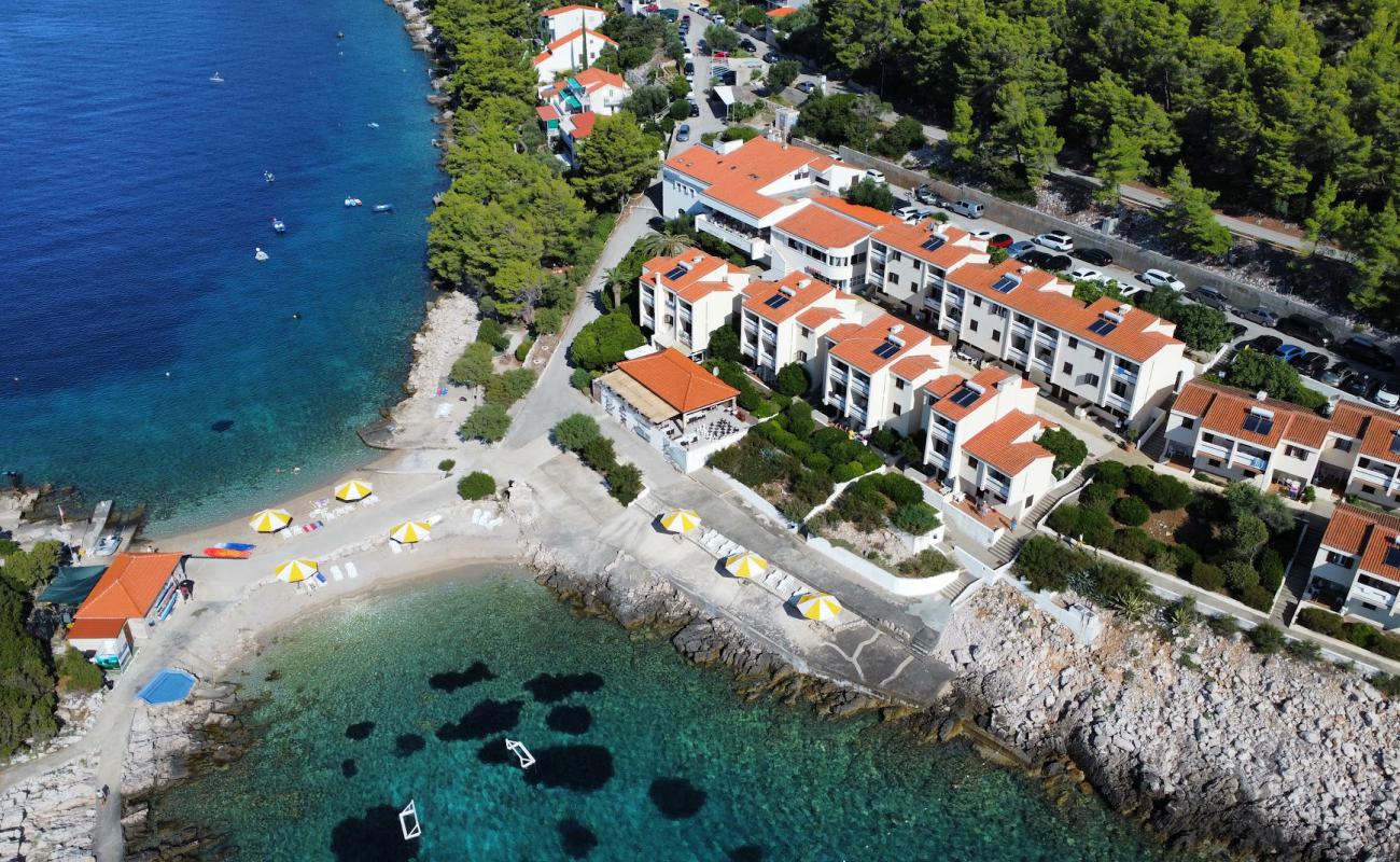 Priscapac Beach'in fotoğrafı hafif ince çakıl taş yüzey ile