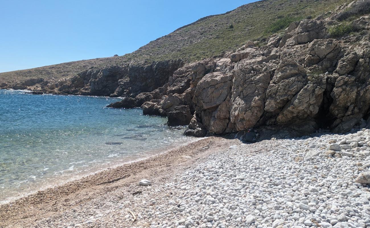 Plaza Tini'in fotoğrafı hafif çakıl yüzey ile