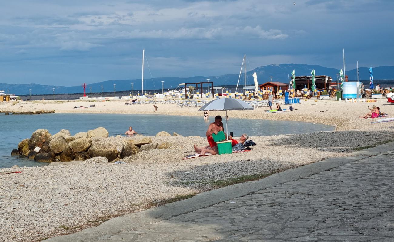 International Beach, Crikvenica'in fotoğrafı taşlar yüzey ile