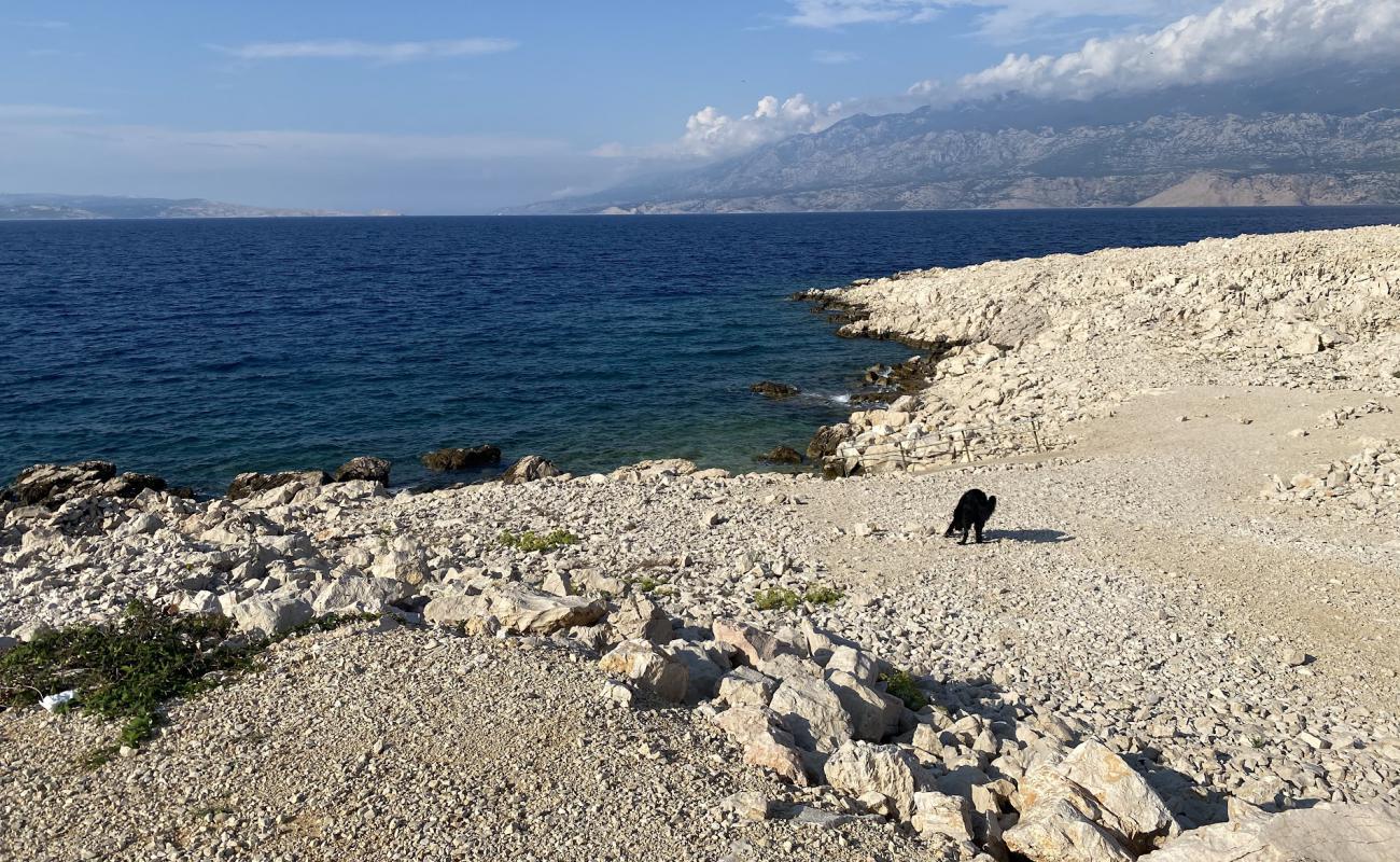 Dog Beach Jadra'in fotoğrafı taşlar yüzey ile