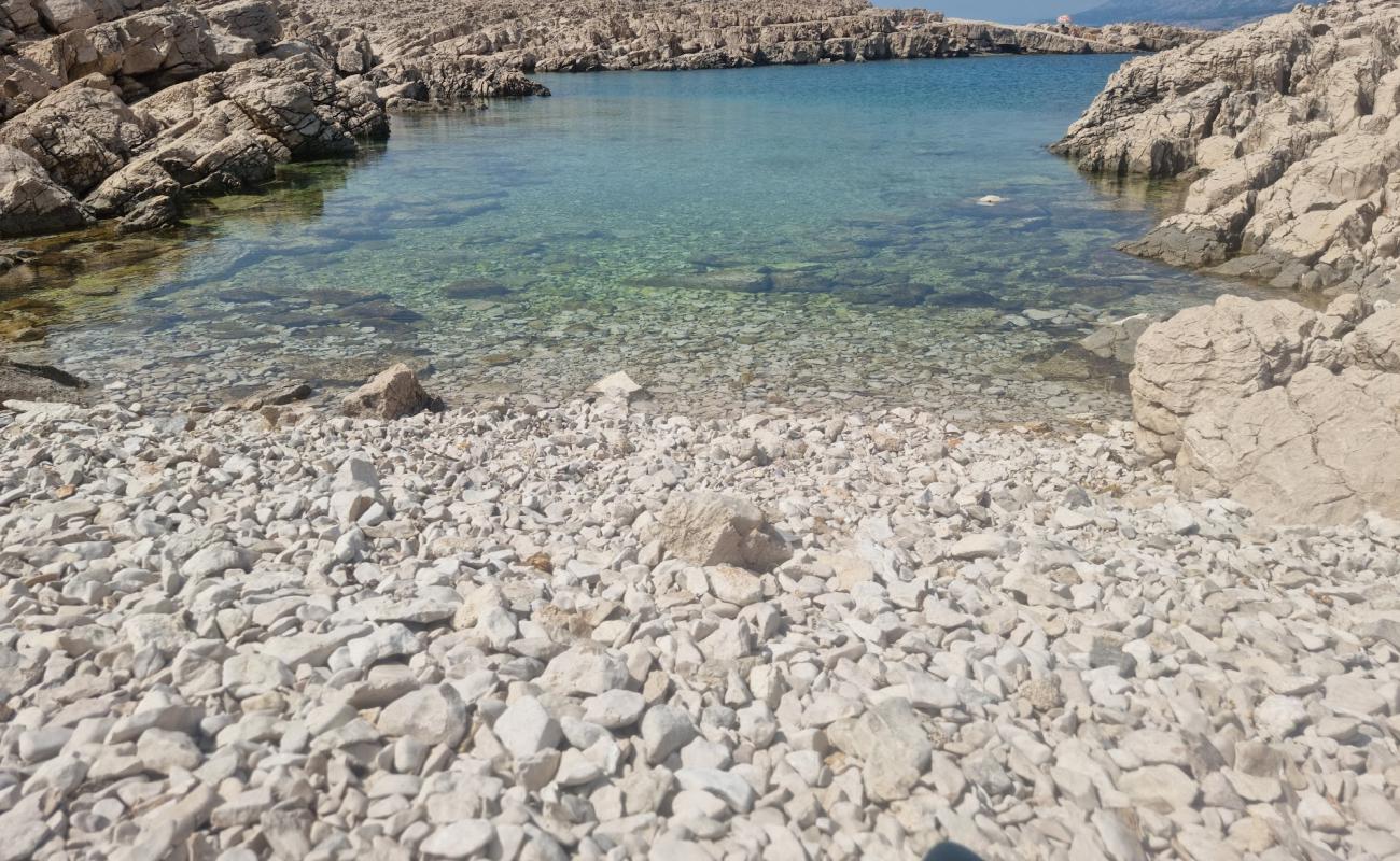 Nudist Beach Jadra'in fotoğrafı taşlar yüzey ile