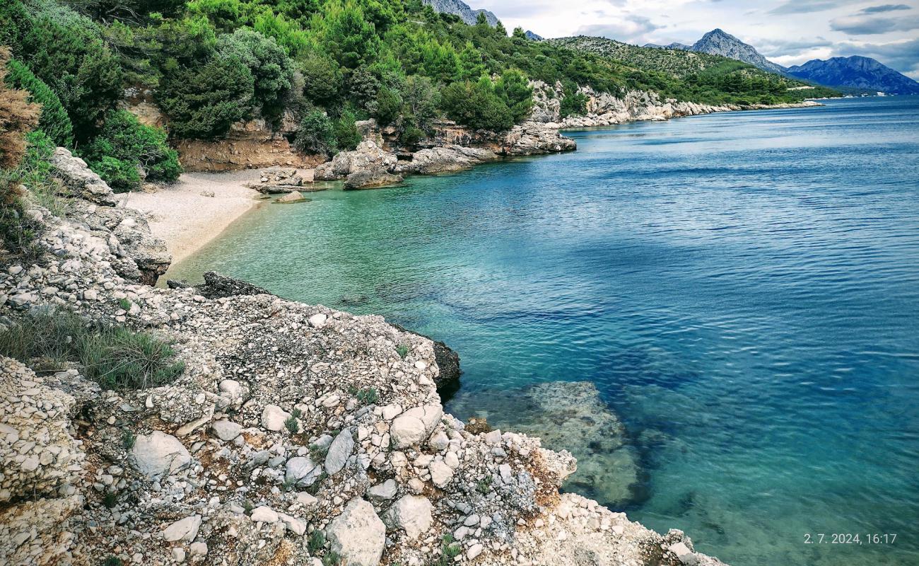 FKK Drvenik Beach'in fotoğrafı gri çakıl taşı yüzey ile