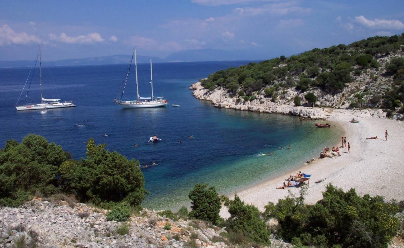 Beach Grabrovica'in fotoğrafı taşlar yüzey ile