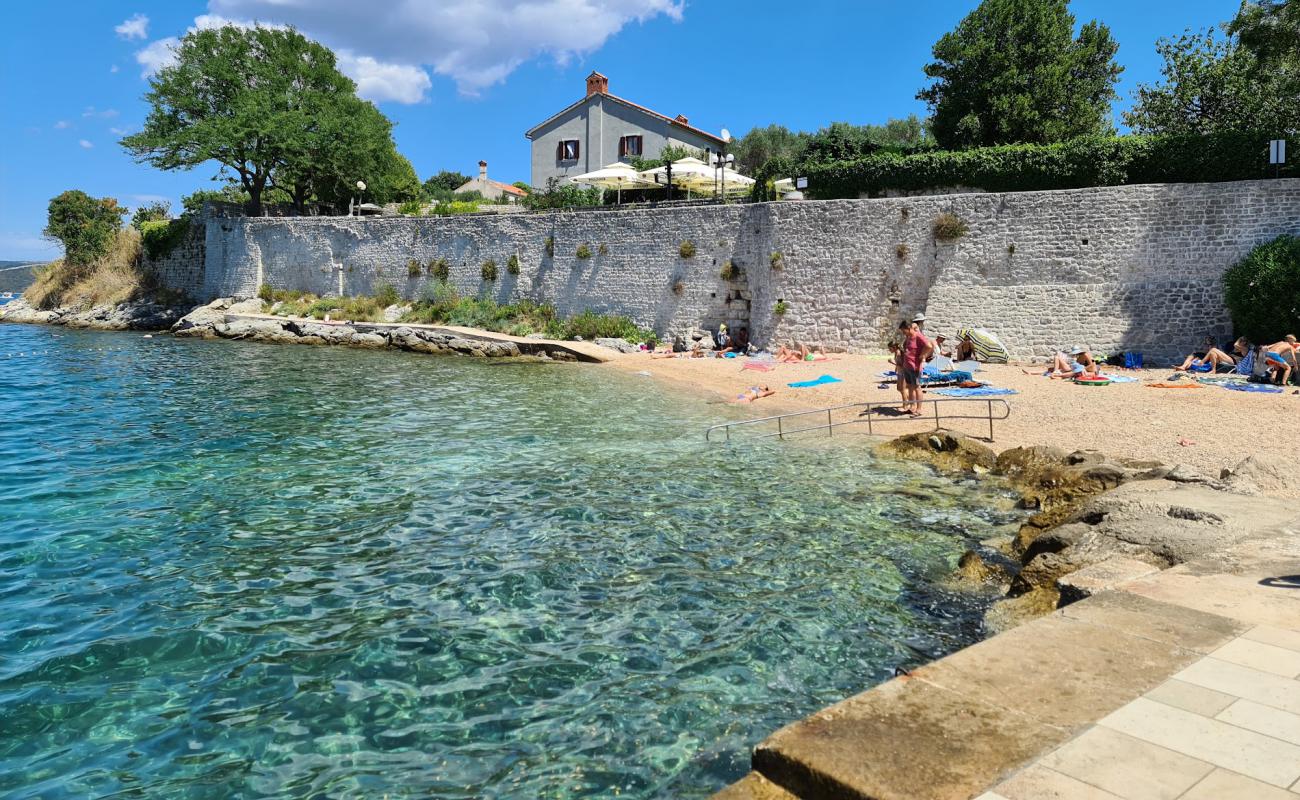 Plaza Bijar II'in fotoğrafı parlak kum ve kayalar yüzey ile