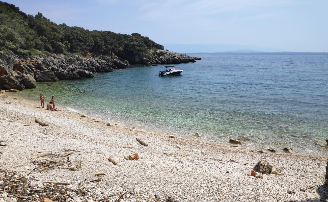 Loznati Beach'in fotoğrafı taşlar yüzey ile