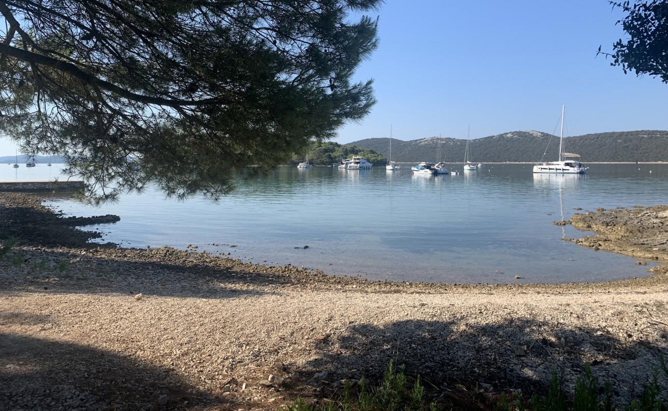 Beach Vrulje'in fotoğrafı taşlar yüzey ile